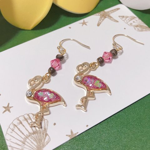 【sale】フラミンゴ♡ピンクピアス①