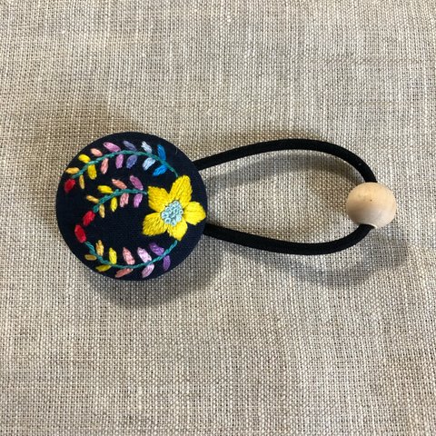 カラフルお花刺繍のヘアゴム