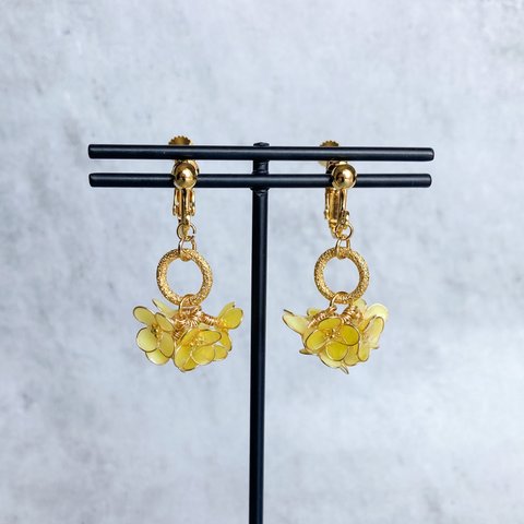 【イヤリング】揺れる菜の花畑のイヤリング・ノンホールピアス