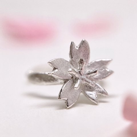 やさしさ一輪🌸さくらのイヤーカフ◇桜 サクラ 純銀 ピュアシルバー 片耳用 イヤカフ カフス お花 小さい 春