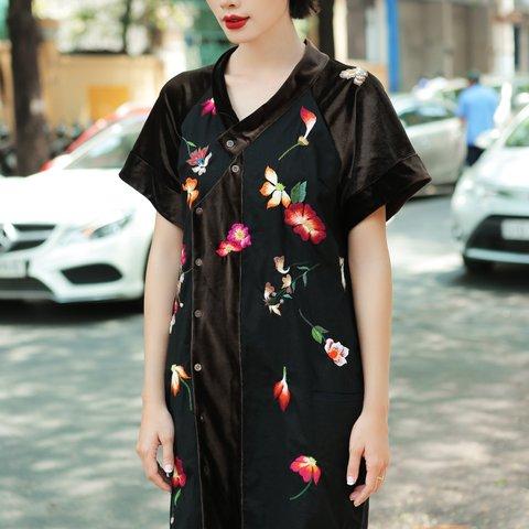 Kimono dress. 黒い。ワンピース