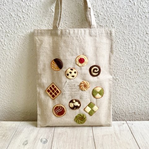 Cafe-sweets☆羊毛刺繍 コットンリネントート〜クッキーアソート🍪🧇🍪