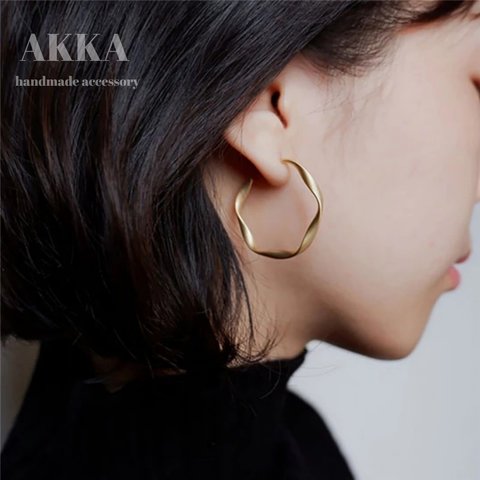 Twist foop earring　ツイストフープイヤリング　　　樹脂イヤリング/樹脂ピアス/金属アレルギー対応/樹脂ノンホール/ノンホールピアスフープピアス