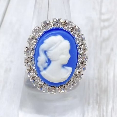 【SALE】カメオリング　ブルー　キラキラビジューが可愛い♡ 存在感リング　　大人っぽい　カメオ　貴婦人　ゆめかわ　量産型コーデ　古美　エレガント　魔法少女