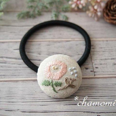 北欧のお花の刺繍ヘアゴム・a