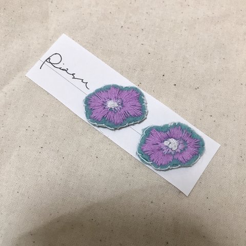 刺繍ピアス