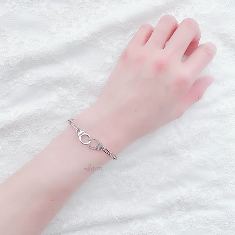 1/18新作＊ hand cuffs oval chain bracelet