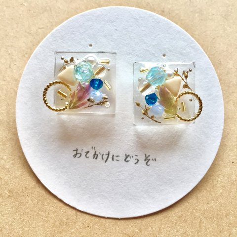 レジン しかくピアス