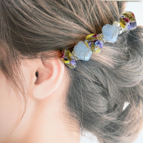 （大）お花のレジンヘアクリップ 水色 7.5cm 千日紅