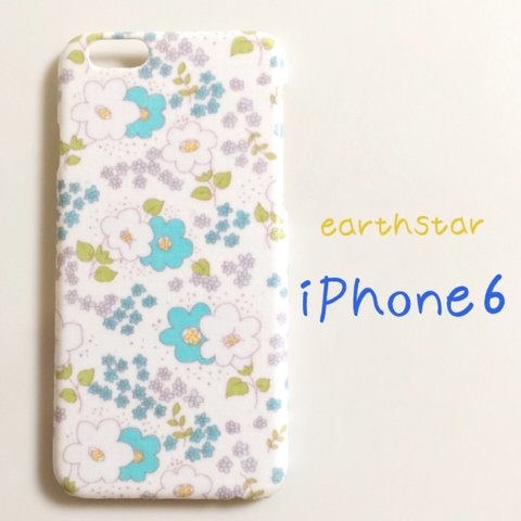 ★【再販】iPhone6  スマホケース  ライトブルー＆ホワイト 手書き風花柄