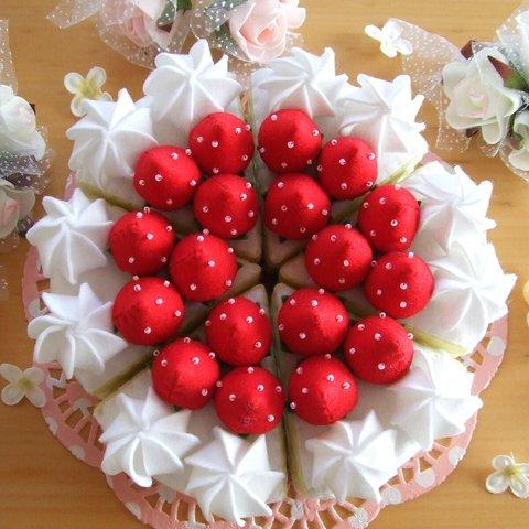 「yumiko **フェルト☆いちごのホールケーキ（直径16センチ♪）〔作品番号１６０1〕