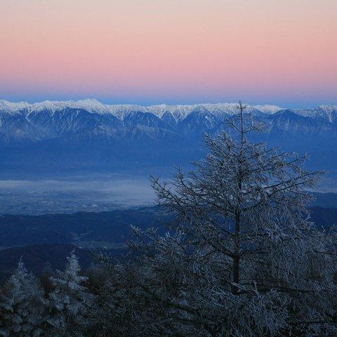 夜明けの北アルプス