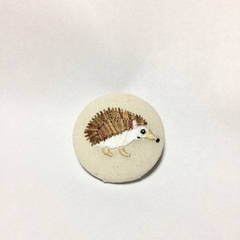 ハリネズミ 動物 刺繍 ブローチ