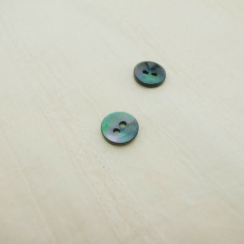 【染めボタン】黒蝶貝　貝ボタン#00104 2穴　10mm 　C/#L.BLUE ＊＊10個セット＊＊ 