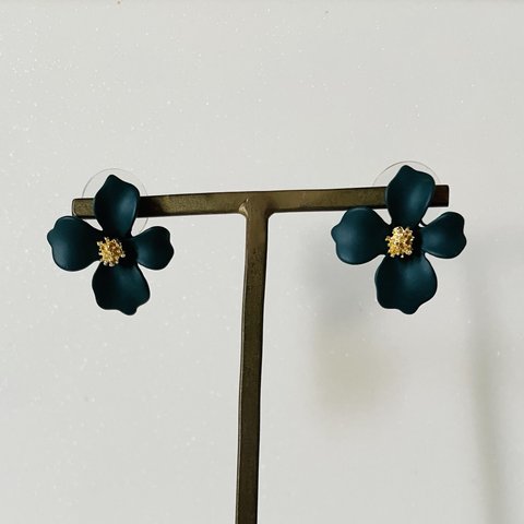 Matte Green Flower Earrings