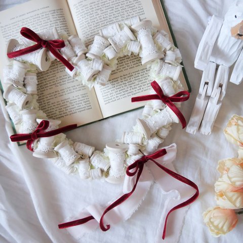 Heart Wreath ***bobbin strawberry shortcake