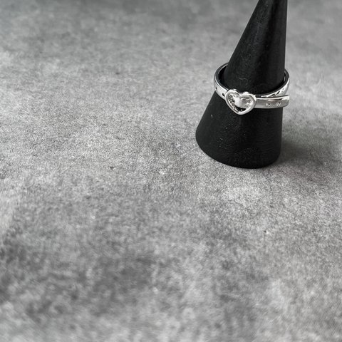 ▷ Silver ring R96