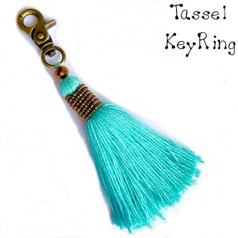 ボヘミアン♡ ボリュームタッセル キーホルダー ★ライトブルー★ バッグチャーム 水色 キーリング Tassel キーチェーン