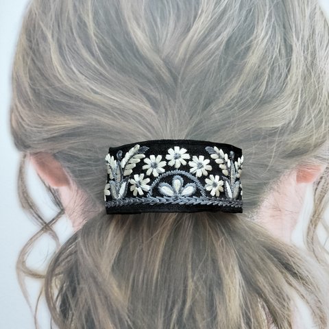 【148】インド刺繍　バレッタ　ポニーテール　ヘアアクセサリー