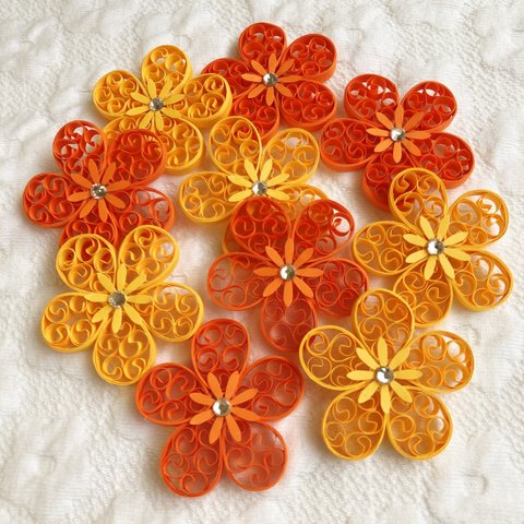 【再販】ペーパークイリング　黄色とオレンジのお花のパーツセット