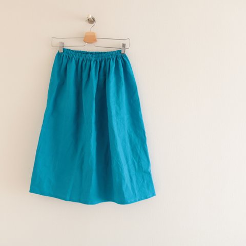 【 受注生産／送料込／ロング丈変更可】リネン100%　ラプセニのギャザースカート（color：エメラルドブルー）