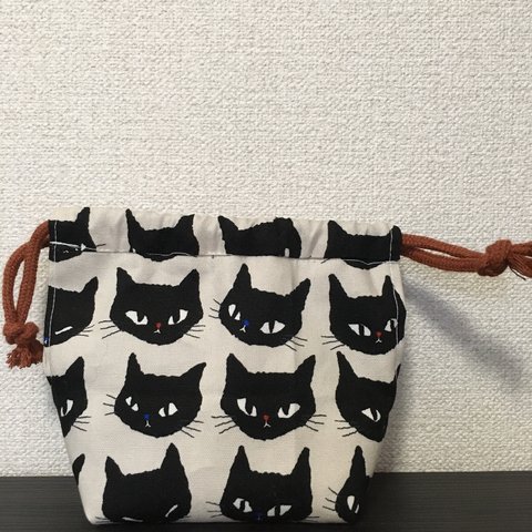 黒猫の巾着　アイボリー