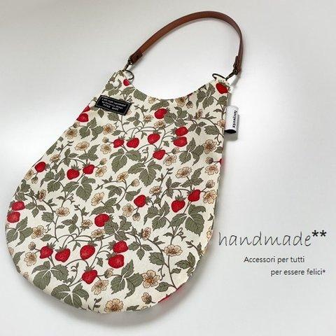 Mini pouch♡Wild Strawberry