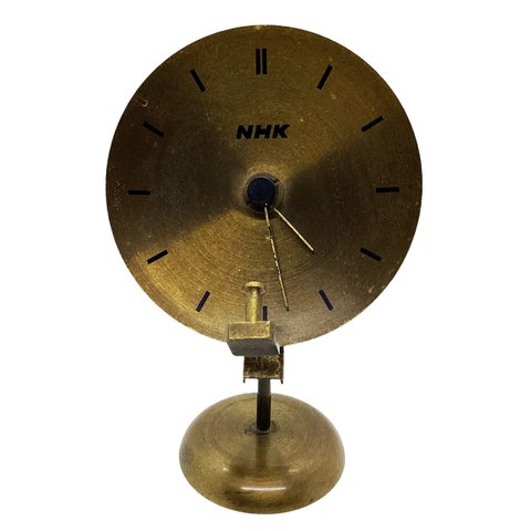 NHK table clock