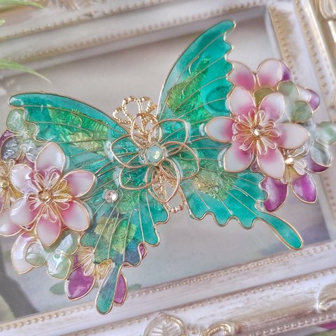 （B）睡蓮咲く蝶バレッタ（hair ornaments of butterfly and botanical flower〜water lilly〜）
