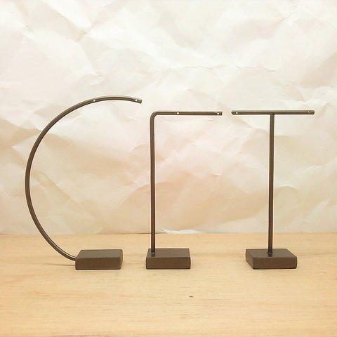 CLT字型ピアススタンド（3個入り）