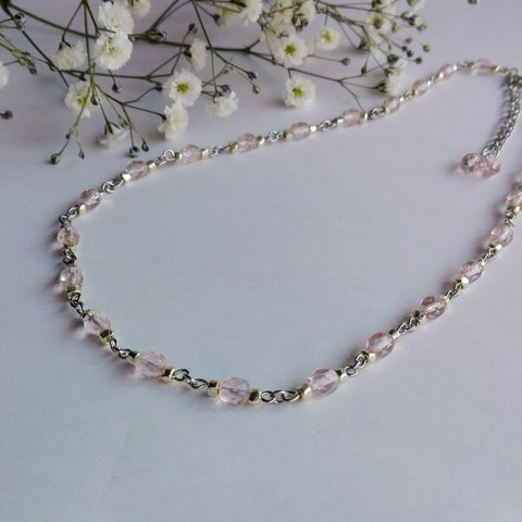 桜色、ロザリンのネックレス