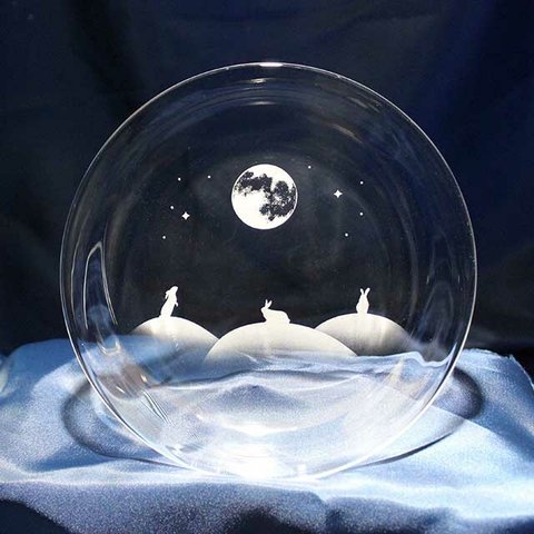 【月夜が楽しいうさぎたち】うさぎモチーフのガラス小皿 ★名入れ加工対応品（有料）