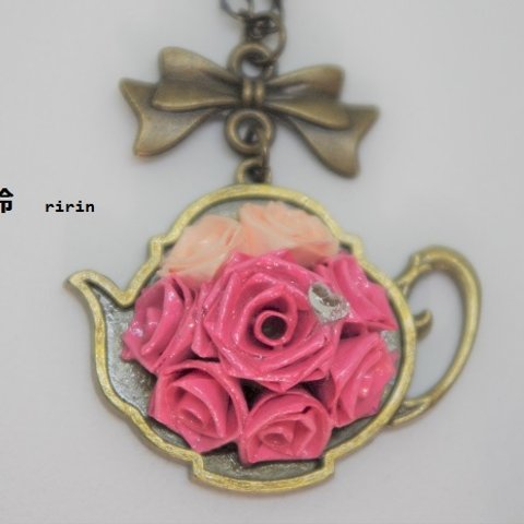 【sale】ロザフィ　薔薇のティーポットネックレス　ピンク