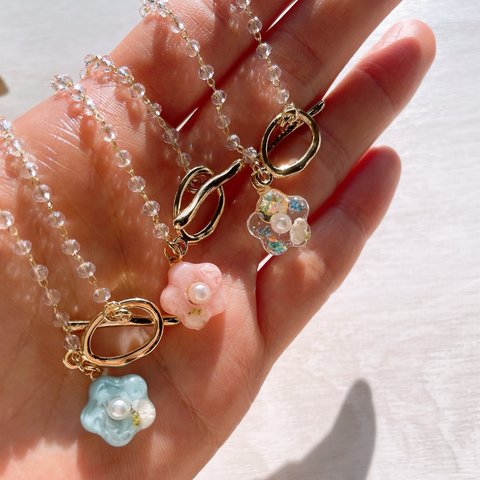 282 ブレスレット　お花　花　フラワー　レジン　レジンアクセサリー　ゴールド　プレゼント