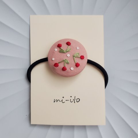 【再販】刺繍ヘアゴム🌷　no.577     くるみボタン　💛送料無料💛　