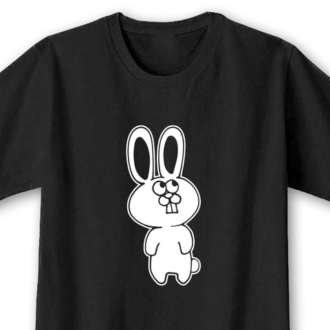 絶対に目を合わせてくれないウサギ【ブラック】ekot Tシャツ <イラスト：あるく＞