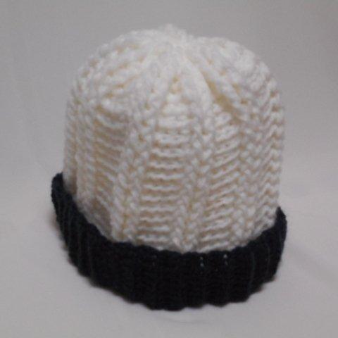 手編みの帽子☆ホワイト・グリーン