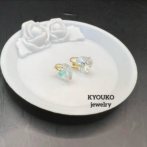 スワロフスキー　swarovski  ハート♡ フックピアス