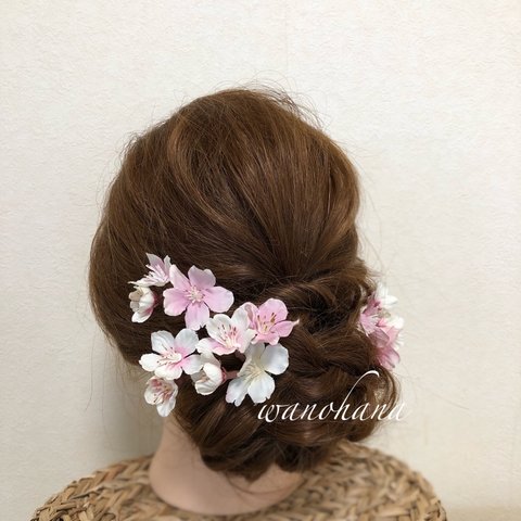 本物にそっくりな桜の髪飾り  