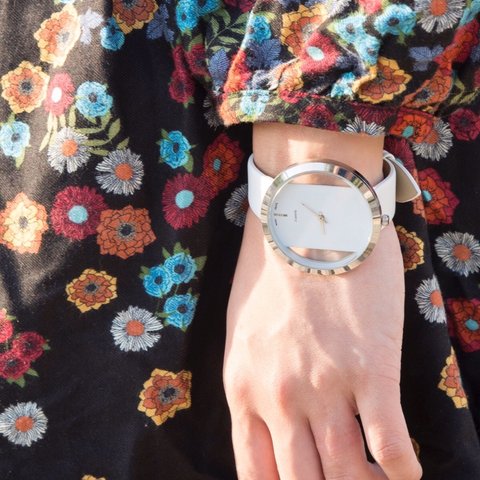 【スケルトンデザインがおしゃれ】　腕時計　メンズ　レディース　シンプル　ホワイト　ペアウォッチ　カップル　母の日