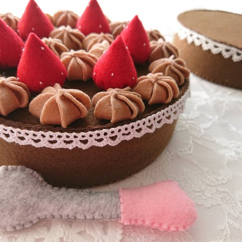 チョコケーキ      フェルトのケーキ    お食い初めケーキ    百日祝いケーキ