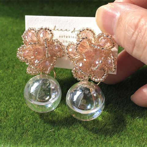 【pink】《2way》flower beads × bubble pierce / earring I シャボン玉 水入りガラス ウェディング ブライダル 結婚式 フラワービーズ