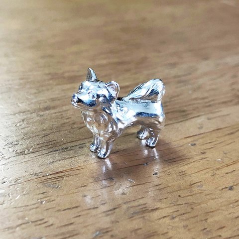 【チワワ・ロング】シルバー1000・犬の小さい置物　ChihuahuaLongCoat　純銀プチオブジェ　愛犬　記念　彫刻　ペット供養