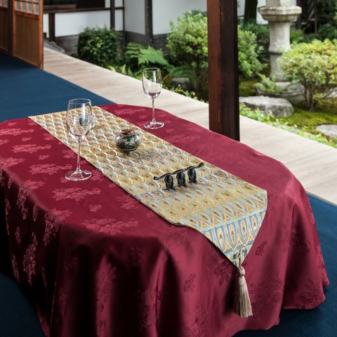 西陣金襴正絹 羽重紋様テーブルランナー　 白茶地　水色