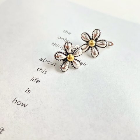 (ラスト1点) mini hoop flower pierce ⌘ ミニピアス ミニフープピアス お花モチーフ お花のピアス ミックスカラー