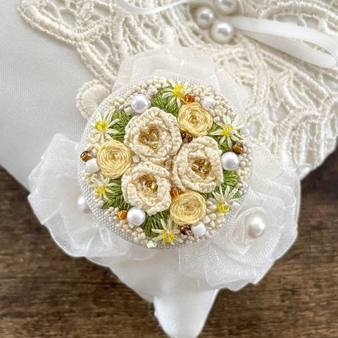 刺繍ブローチorヘアゴム✳︎フラワーボックスRose yellow