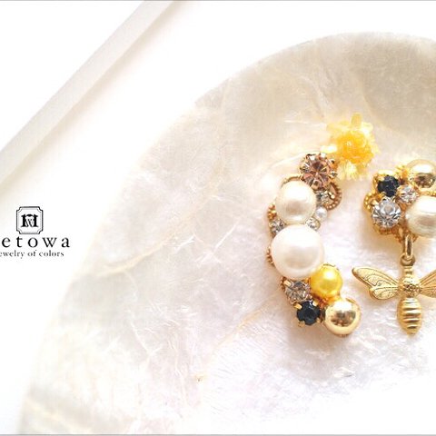 【SALE】flower with bee earcuff