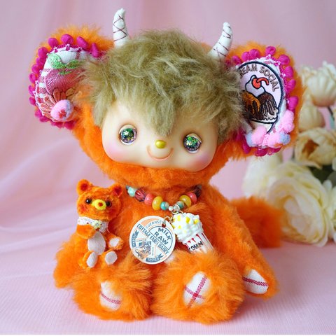 モンスタールル　アートドールオレンジ　モールのくま付　Monster Lulu Art Doll Orange