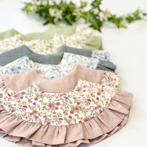 【新作】【✨出産祝いにも✨】華やか上品♡360°花柄フリルスタイ𑁍‬ 