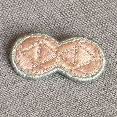 刺繍ブローチ　マルマルver.1